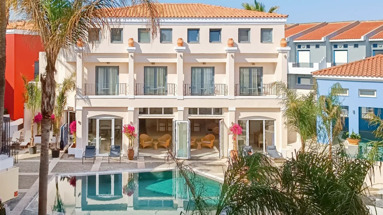 Grecotel Plaza Beach House
